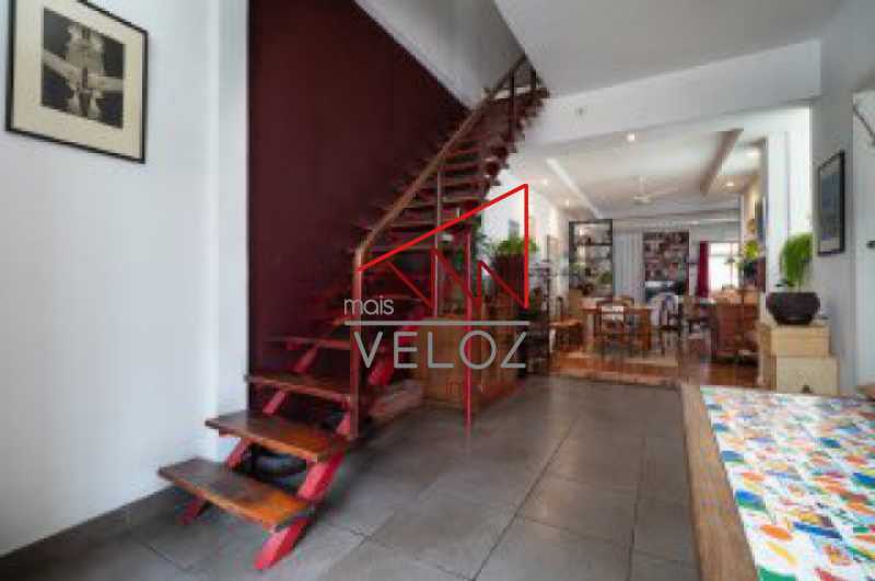 Apartamento à venda com 4 quartos, 255m² - Foto 2