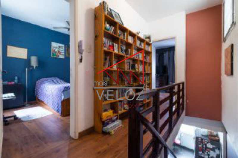 Apartamento à venda com 4 quartos, 255m² - Foto 4