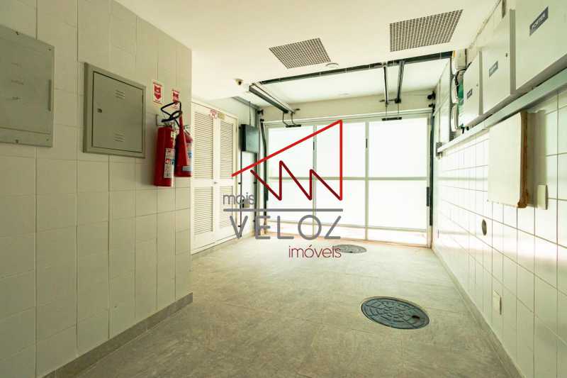 Apartamento à venda com 3 quartos, 124m² - Foto 29