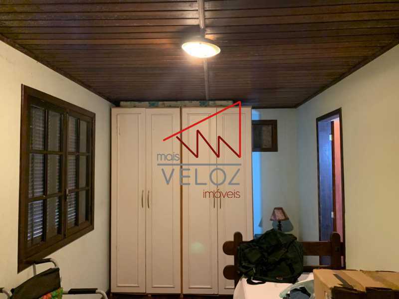 Casa à venda com 5 quartos, 241m² - Foto 10