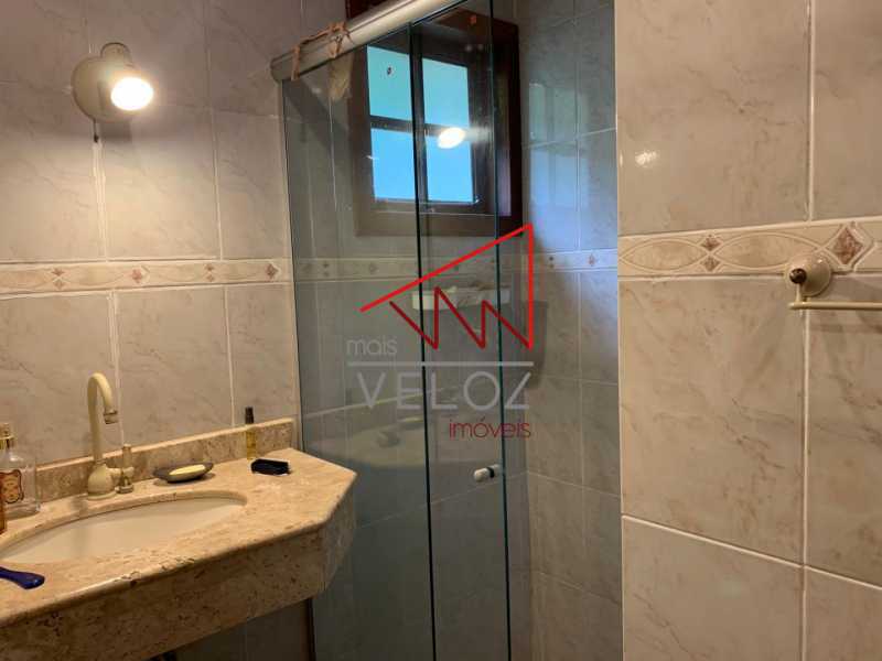 Casa à venda com 5 quartos, 241m² - Foto 23