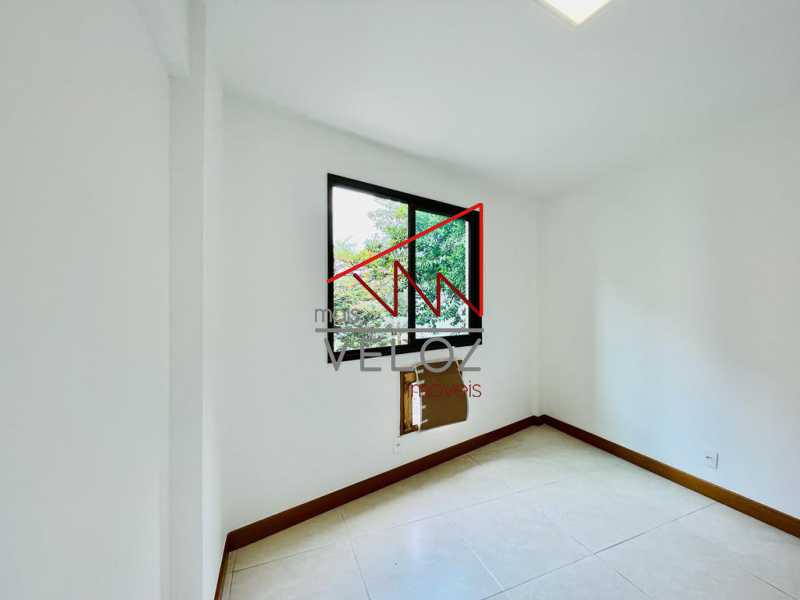 Apartamento à venda com 2 quartos, 74m² - Foto 5