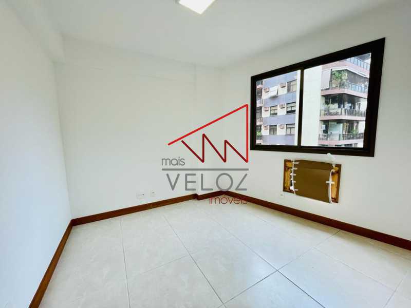 Apartamento à venda com 2 quartos, 74m² - Foto 7