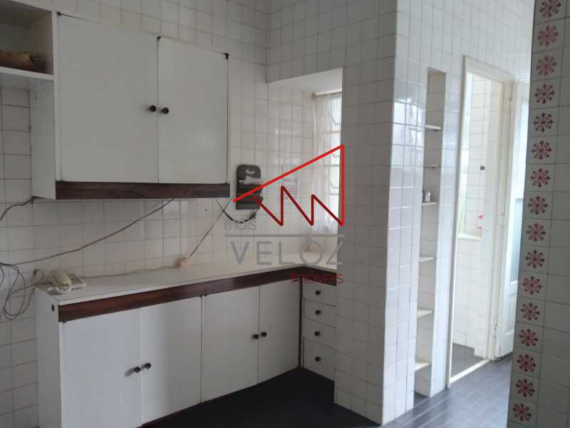 Apartamento à venda com 3 quartos, 210m² - Foto 7