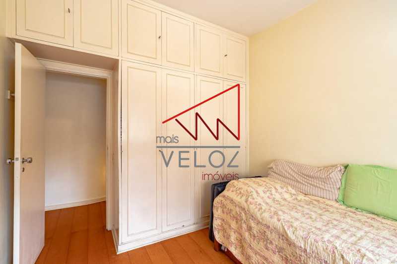 Apartamento à venda com 4 quartos, 229m² - Foto 8