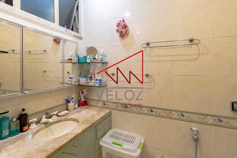 Apartamento à venda com 4 quartos, 229m² - Foto 14