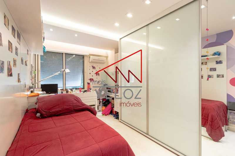 Apartamento à venda com 4 quartos, 229m² - Foto 17