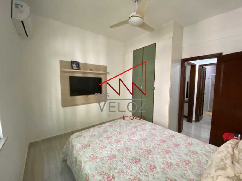 Apartamento à venda com 2 quartos, 75m² - Foto 11