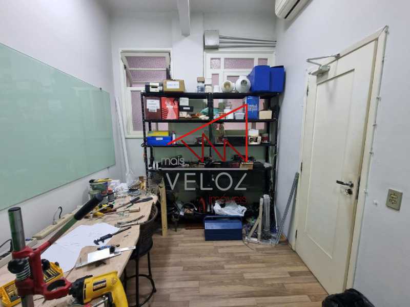 Apartamento à venda com 4 quartos, 220m² - Foto 8