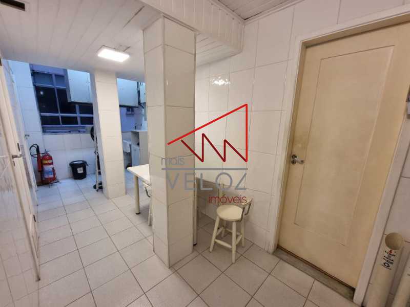 Apartamento à venda com 4 quartos, 220m² - Foto 25