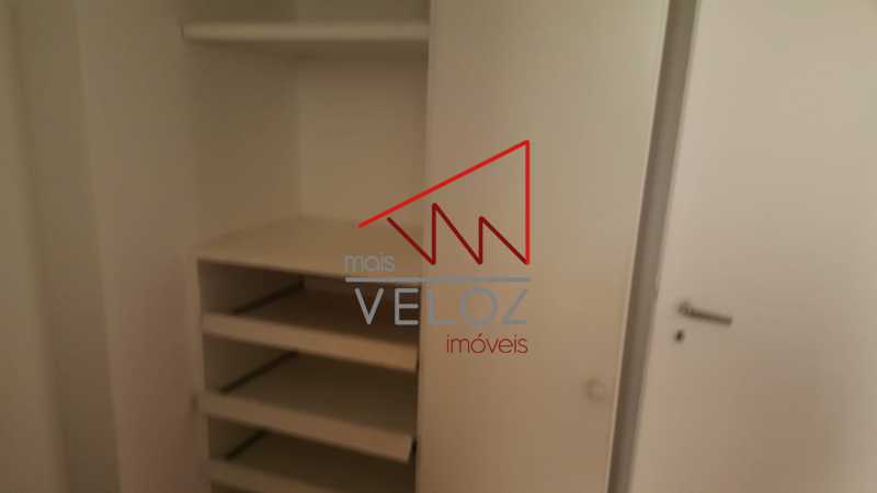 Apartamento à venda com 2 quartos, 72m² - Foto 8