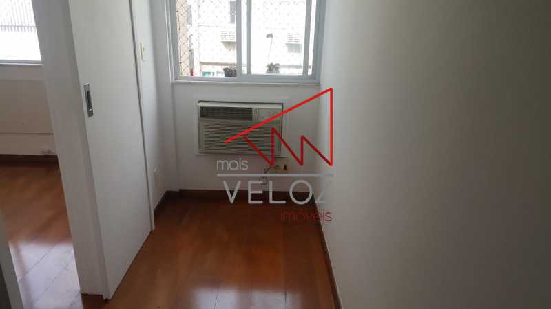 Apartamento à venda com 2 quartos, 72m² - Foto 11