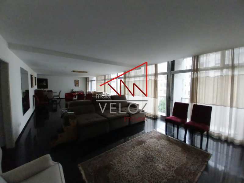 Apartamento à venda com 4 quartos, 300m² - Foto 4