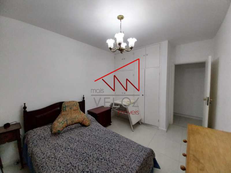 Apartamento à venda com 4 quartos, 300m² - Foto 14