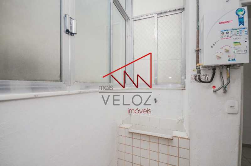 Apartamento à venda com 2 quartos, 80m² - Foto 3