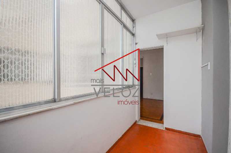 Apartamento à venda com 2 quartos, 80m² - Foto 13