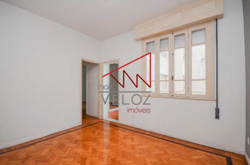 Apartamento à venda com 2 quartos, 80m² - Foto 11