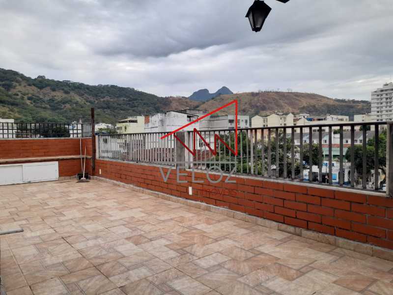 Casa de Vila à venda com 4 quartos, 64m² - Foto 1