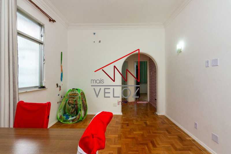 Apartamento à venda com 2 quartos, 75m² - Foto 3