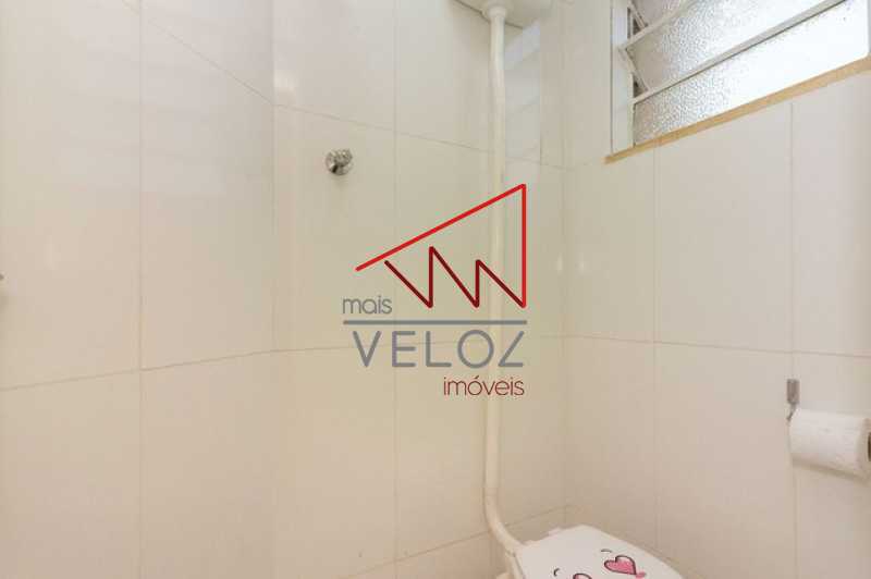 Apartamento à venda com 2 quartos, 75m² - Foto 9