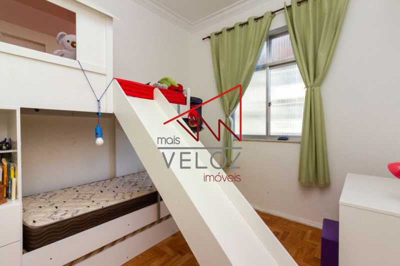 Apartamento à venda com 2 quartos, 75m² - Foto 2