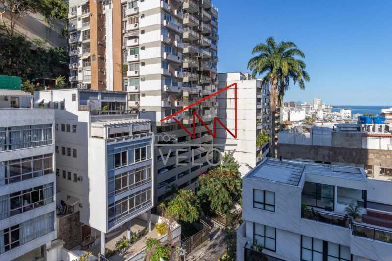 Apartamento à venda com 4 quartos, 240m² - Foto 4