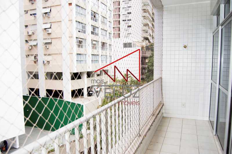 Apartamento à venda com 3 quartos, 156m² - Foto 5