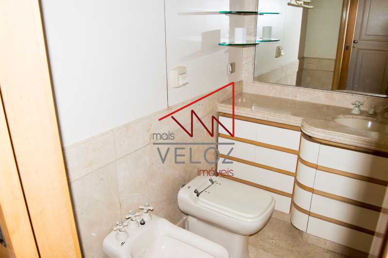 Apartamento à venda com 3 quartos, 156m² - Foto 11