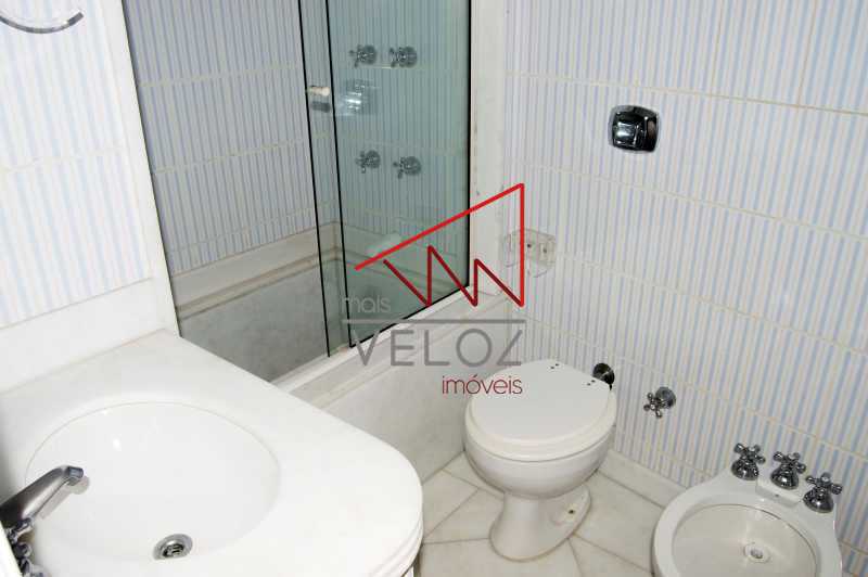 Apartamento à venda com 3 quartos, 156m² - Foto 12