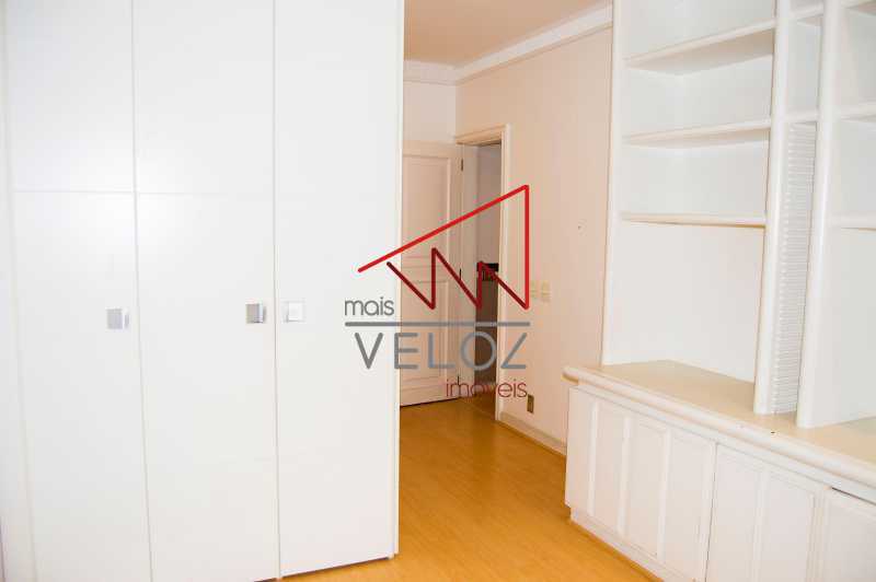 Apartamento à venda com 3 quartos, 156m² - Foto 18