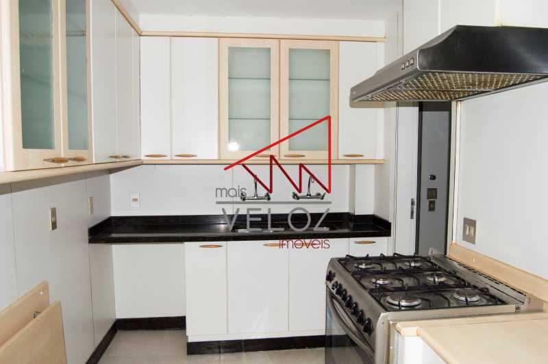 Apartamento à venda com 3 quartos, 156m² - Foto 19