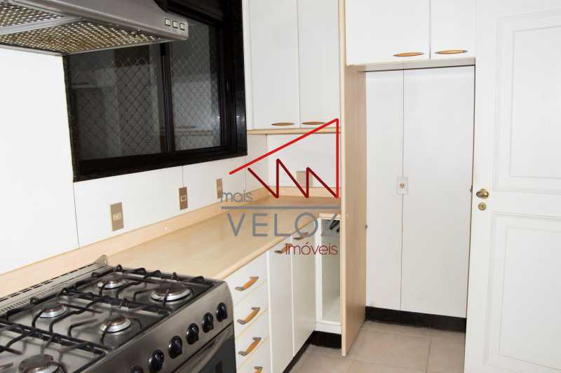 Apartamento à venda com 3 quartos, 156m² - Foto 20