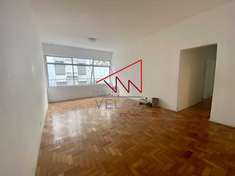 Apartamento à venda com 4 quartos, 136m² - Foto 1