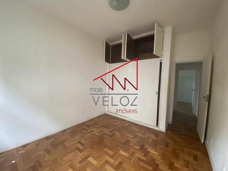 Apartamento à venda com 4 quartos, 136m² - Foto 7