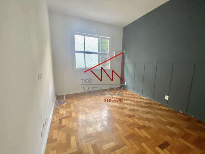 Apartamento à venda com 4 quartos, 136m² - Foto 11