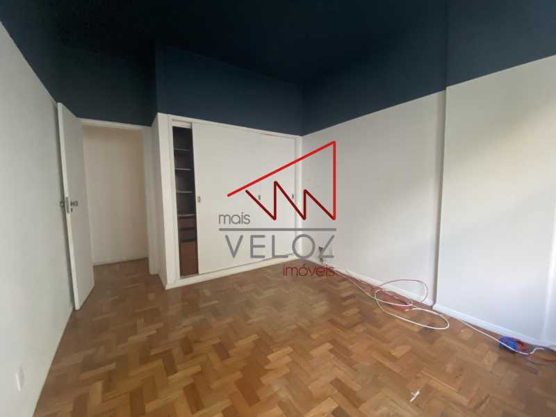 Apartamento à venda com 4 quartos, 136m² - Foto 13