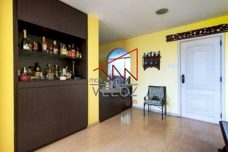 Apartamento à venda com 3 quartos, 230m² - Foto 5