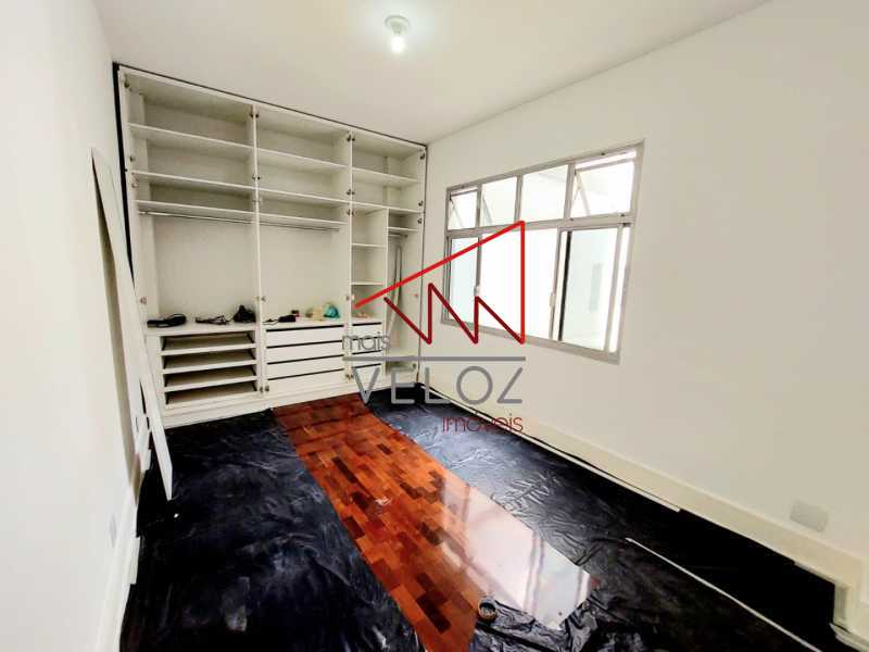 Apartamento à venda com 3 quartos, 150m² - Foto 16