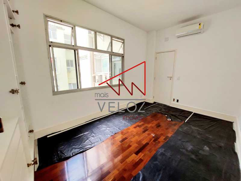 Apartamento à venda com 3 quartos, 150m² - Foto 17