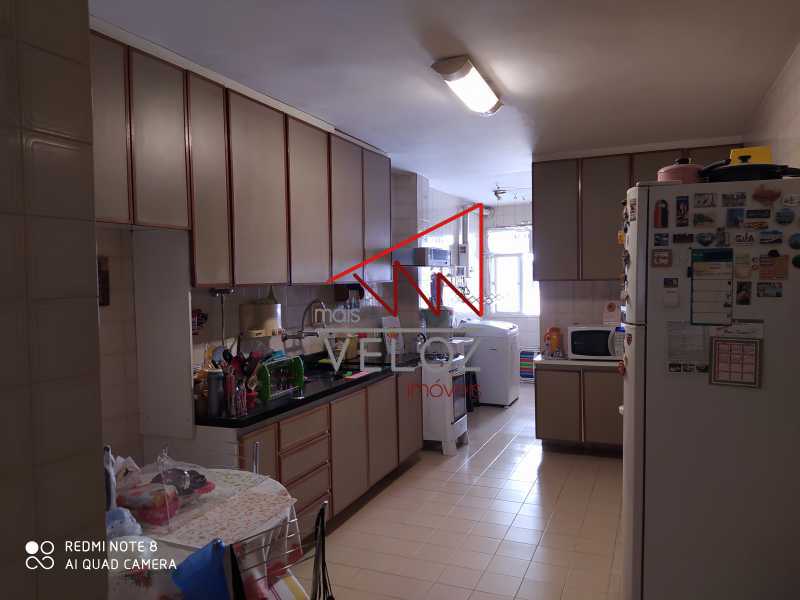 Apartamento à venda com 3 quartos, 143m² - Foto 1