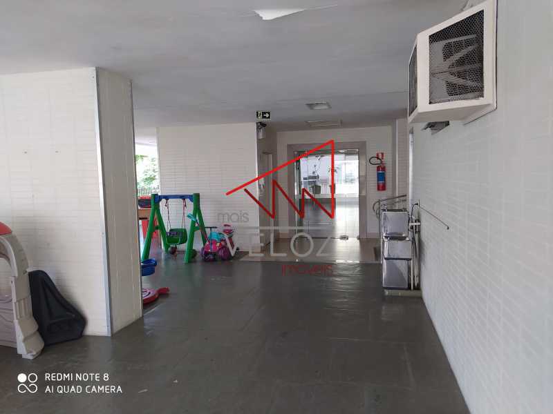 Apartamento à venda com 3 quartos, 143m² - Foto 5