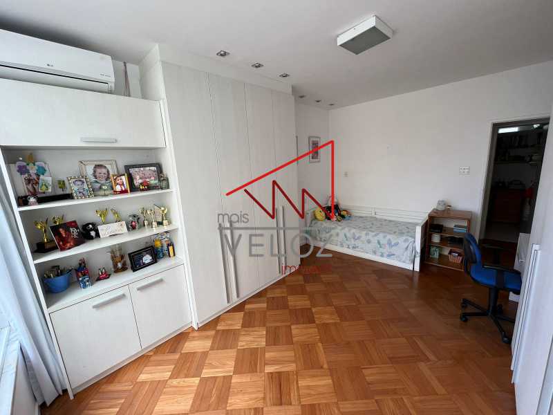 Apartamento à venda com 3 quartos, 150m² - Foto 9