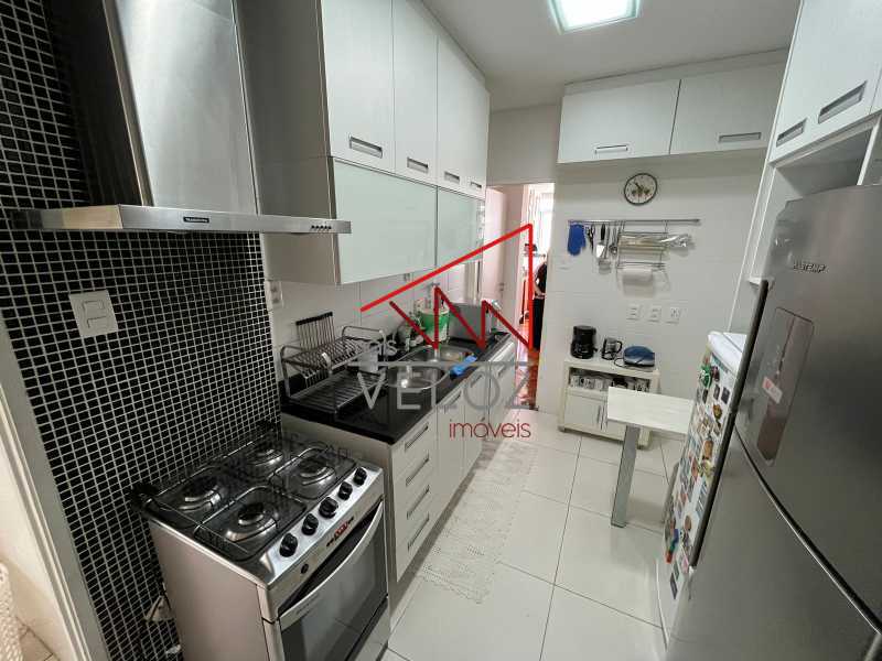 Apartamento à venda com 3 quartos, 150m² - Foto 29