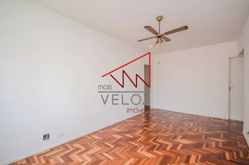 Apartamento à venda com 2 quartos, 69m² - Foto 3