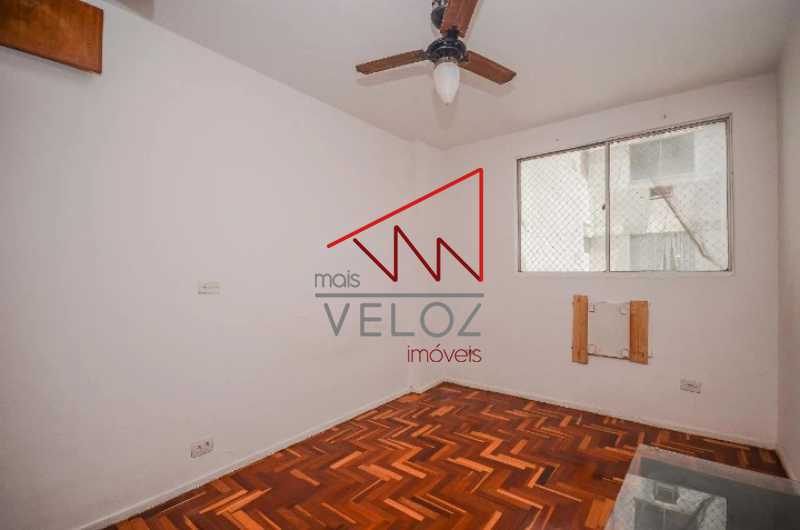 Apartamento à venda com 2 quartos, 69m² - Foto 9