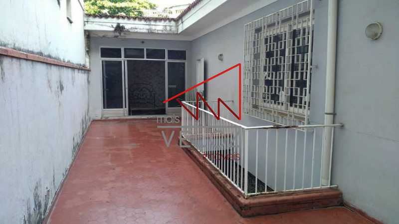 Casa à venda com 9 quartos, 407m² - Foto 25