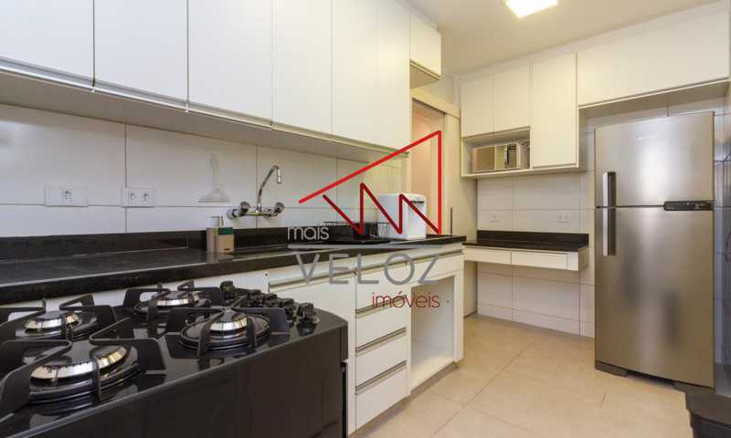 Apartamento à venda com 3 quartos, 98m² - Foto 24