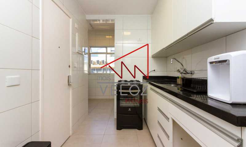 Apartamento à venda com 3 quartos, 98m² - Foto 27