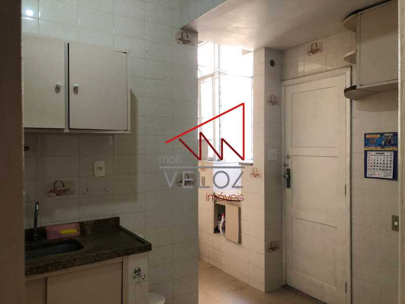 Apartamento à venda com 2 quartos, 64m² - Foto 19