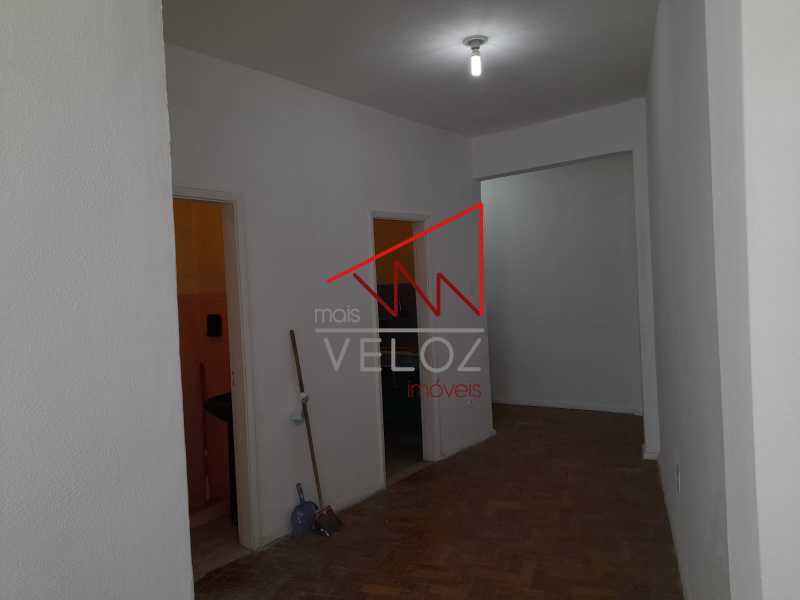 Apartamento à venda com 1 quarto, 40m² - Foto 5